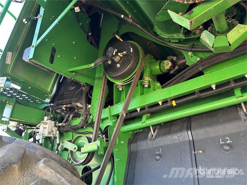John Deere 9870 STS Mähdrescher