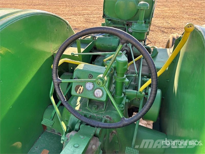 John Deere A0 2WD Wide Front Antique Tractor Traktori