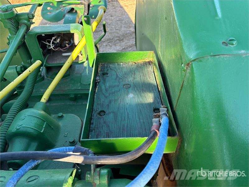 John Deere A0 2WD Wide Front Antique Tractor Traktori