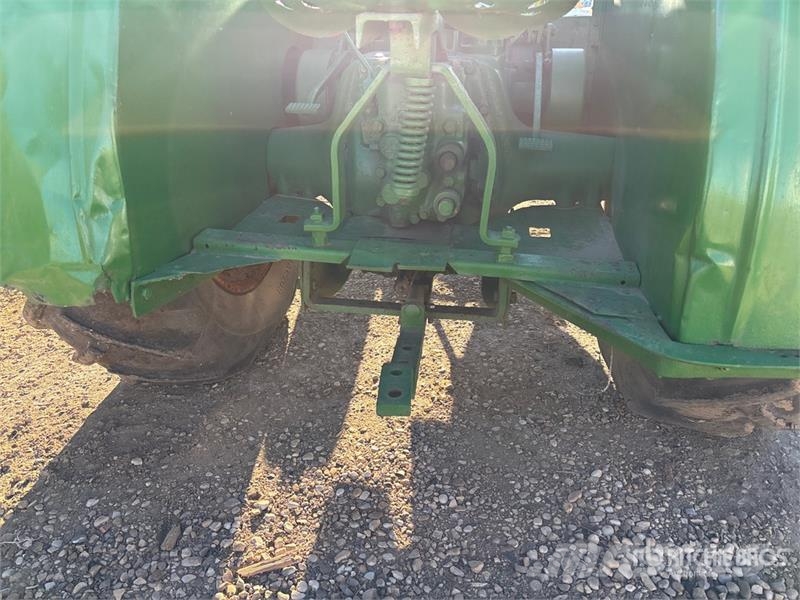 John Deere A0 2WD Wide Front Antique Tractor Traktori
