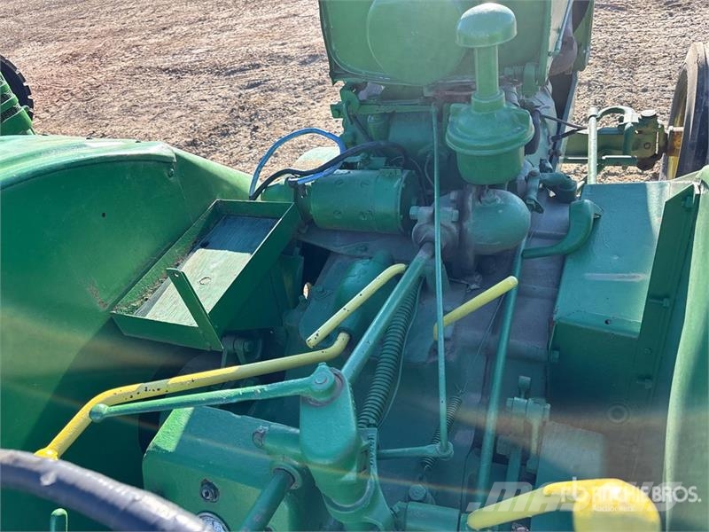 John Deere A0 2WD Wide Front Antique Tractor Traktori