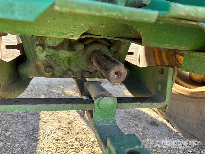 John Deere A0 2WD Wide Front Antique Tractor Traktori