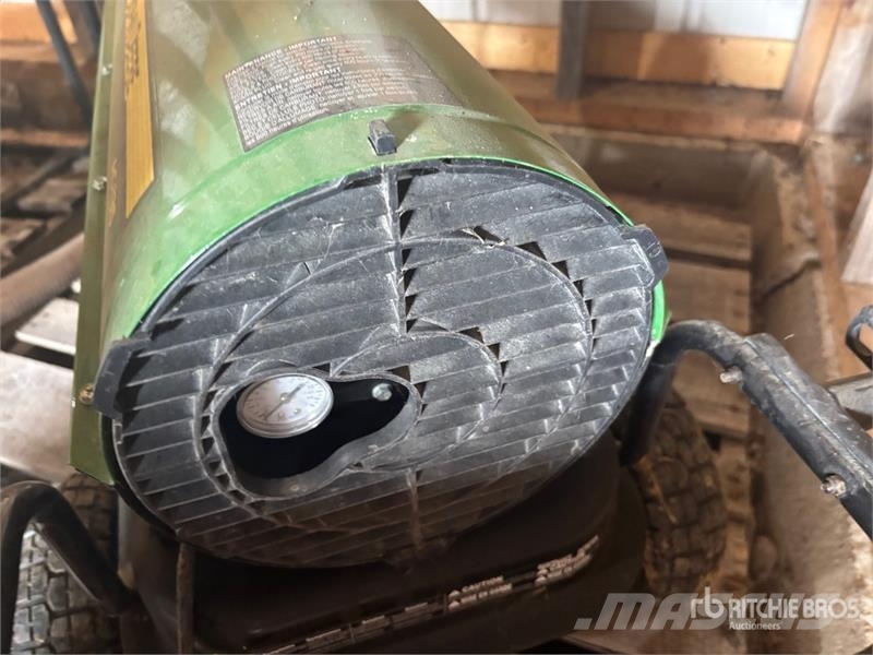 John Deere AC135 135000 BTU Space Heater Heating and thawing equipment