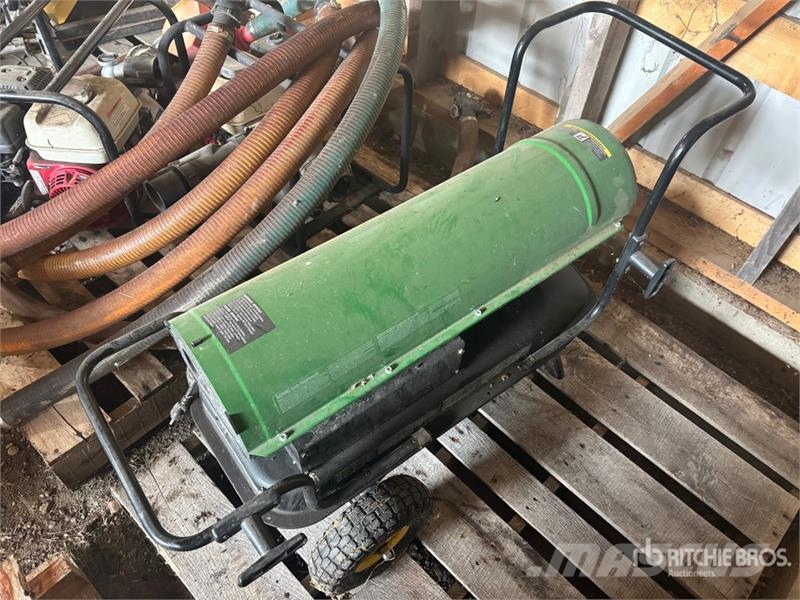 John Deere AC135 135000 BTU Space Heater Heating and thawing equipment
