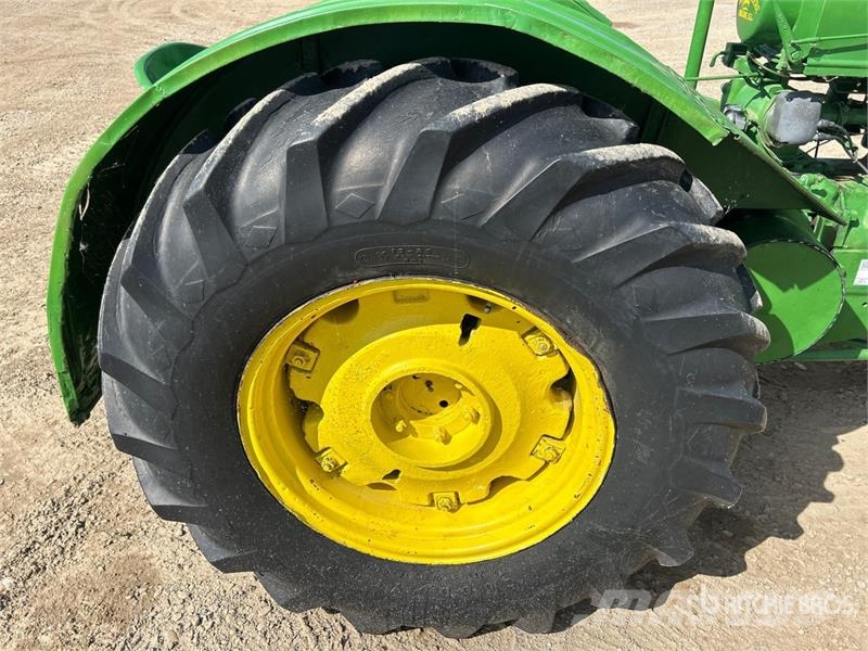 John Deere AR 2WD Antique Tractor Traktori