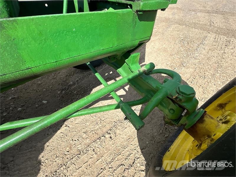 John Deere AR 2WD Antique Tractor Traktori