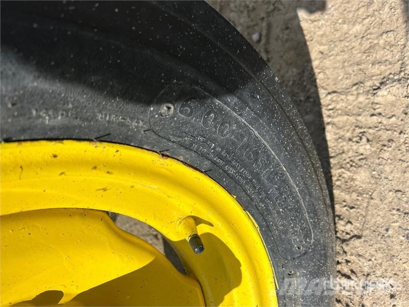 John Deere AR 2WD Antique Tractor Traktori