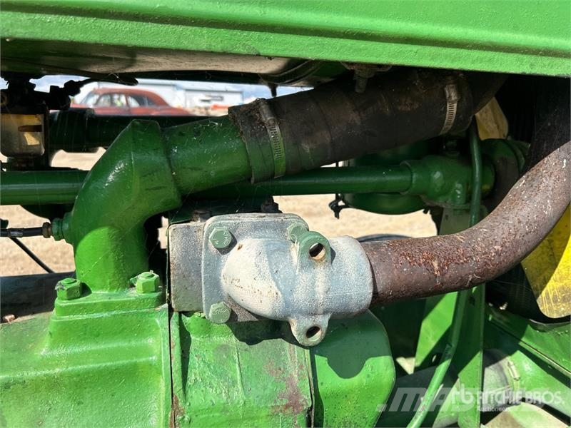 John Deere AR 2WD Antique Tractor Traktori