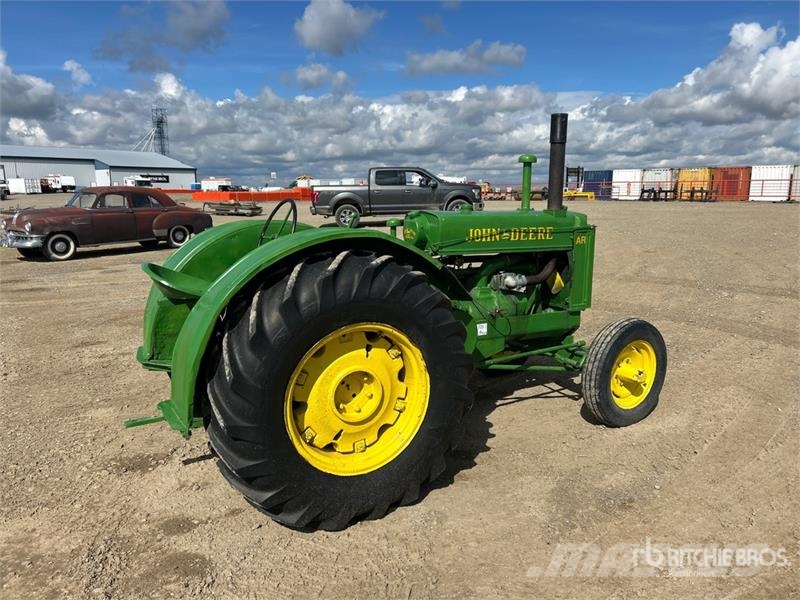 John Deere AR 2WD Antique Tractor Traktori