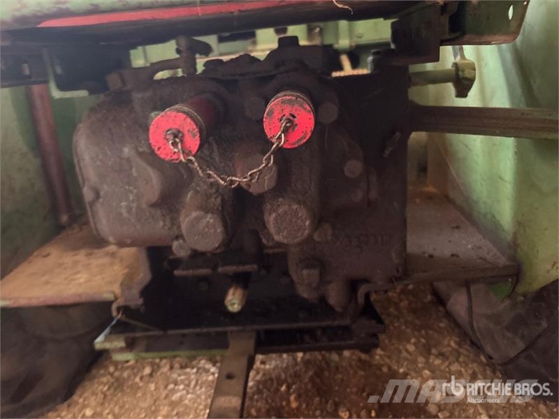 John Deere AR 2WD Tractor (Inoperable) Traktörler