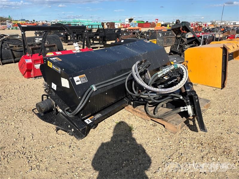 John Deere BA840 84 in Skid Steer Broom Ψήκτρες