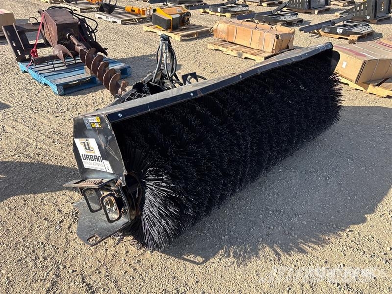 John Deere BA84C 84 in Skid Steer Broom Четки