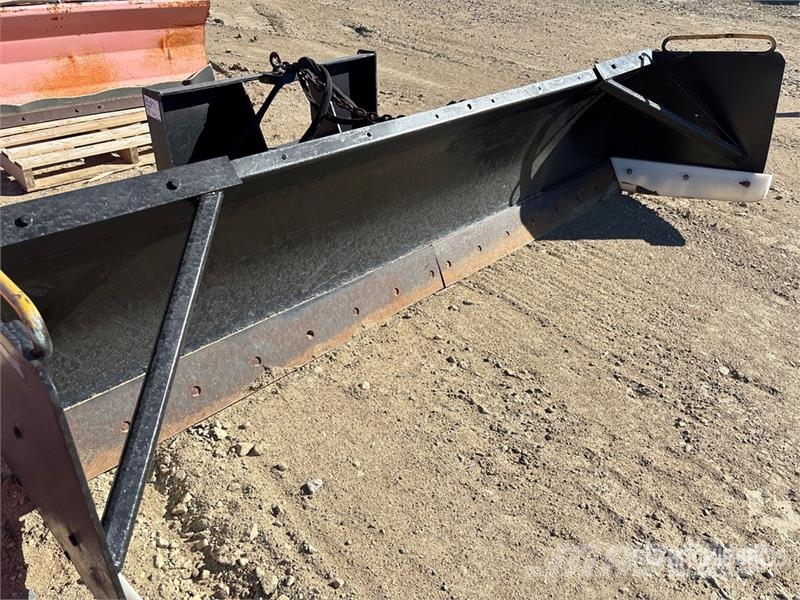 John Deere BL10B 120 in Skid Steer Snow Blade Hóeltakarítók
