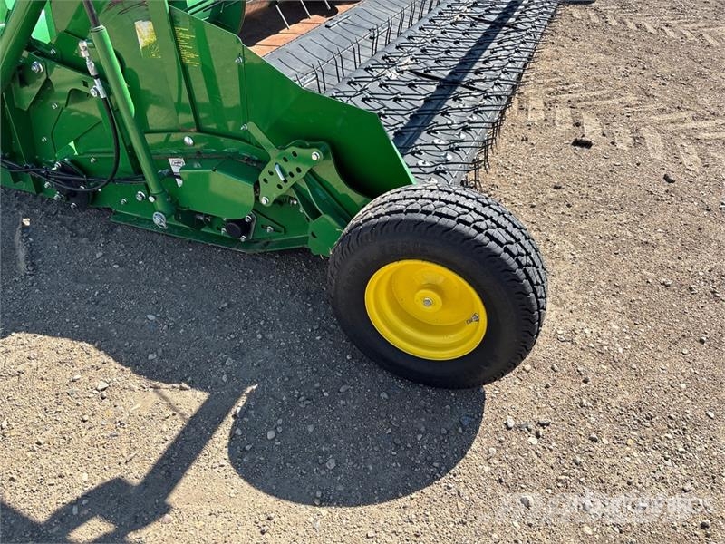 John Deere BP15 15 ft Combine Pickup Header Maaidorser aanbouwdelen