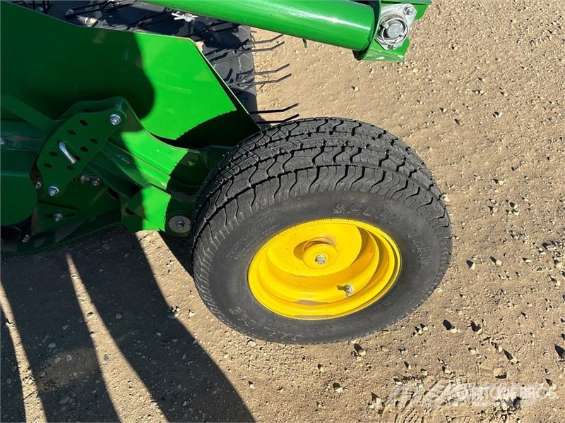 John Deere BP15 15 ft Belt Combine Pickup Header Testate per mietitrebbie