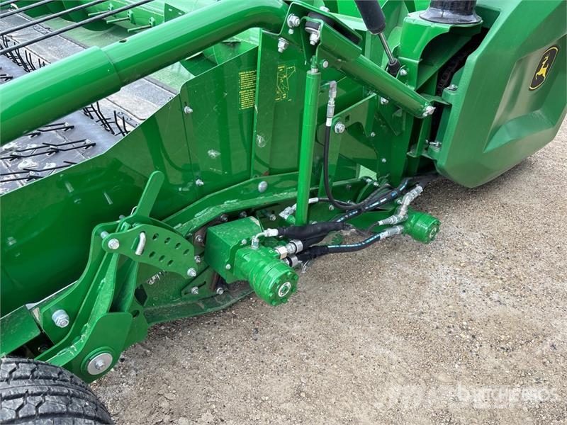 John Deere BP15 15 ft Combine Pickup Header Testate per mietitrebbie