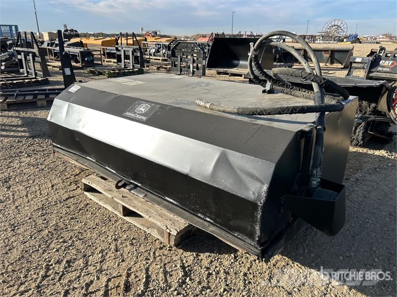 John Deere BR72 72 in Pick Up Skid Steer Sweeper فرش