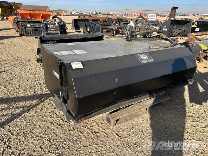 John Deere BR72 72 in Pick Up Skid Steer Sweeper فرش