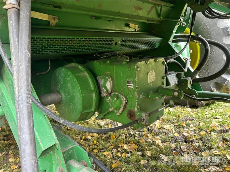 John Deere CTS II Combine Harvester Skurtreskere