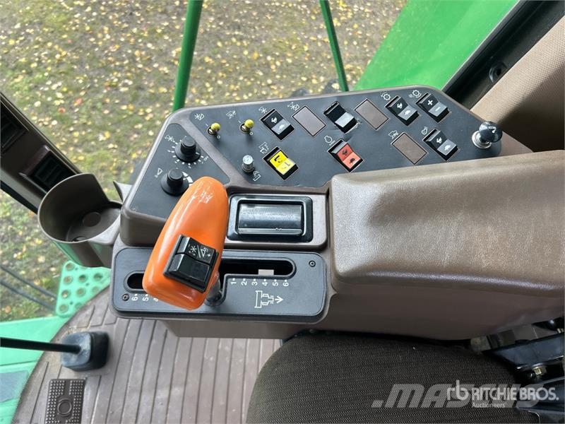 John Deere CTS II Combine Harvester Skurtreskere