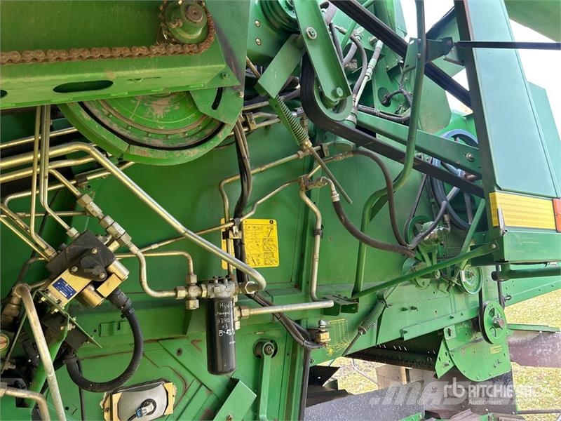 John Deere CTS II Combine Harvester Skurtreskere