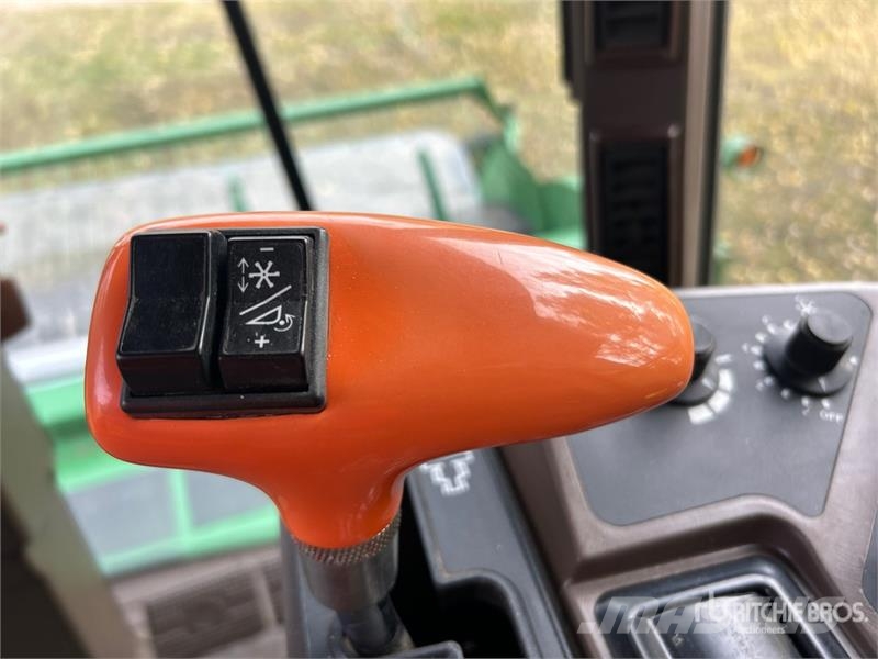 John Deere CTS II Combine Harvester Skurtreskere