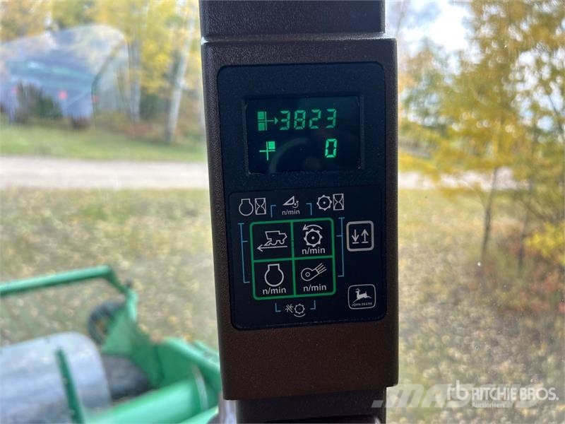John Deere CTS II Combine Harvester Skurtreskere