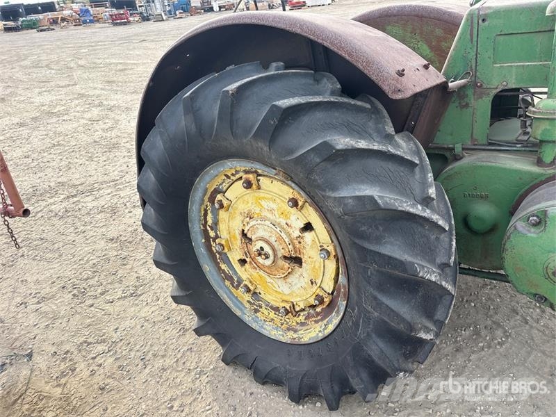 John Deere D Traktori