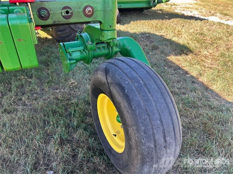 John Deere D450 35 ft Swather Windrower Svanser