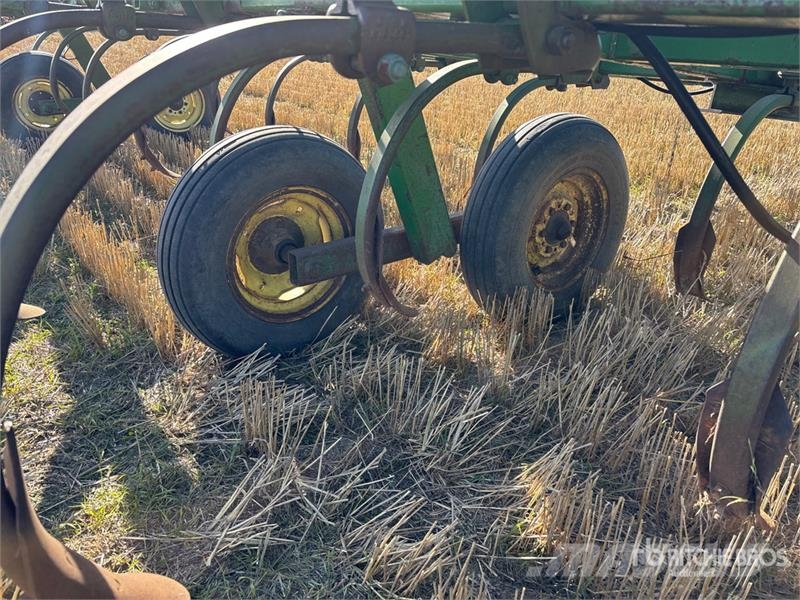 John Deere E1600 Peiliniai plūgai