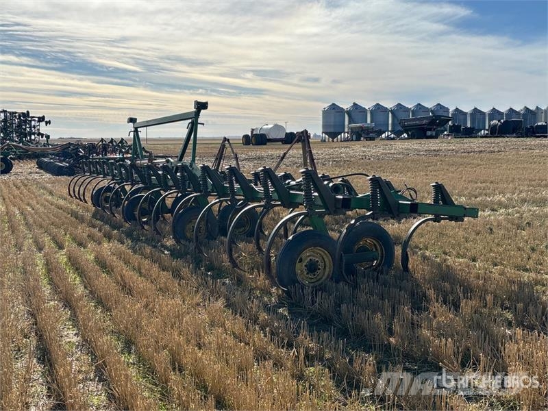 John Deere E1600 Peiliniai plūgai