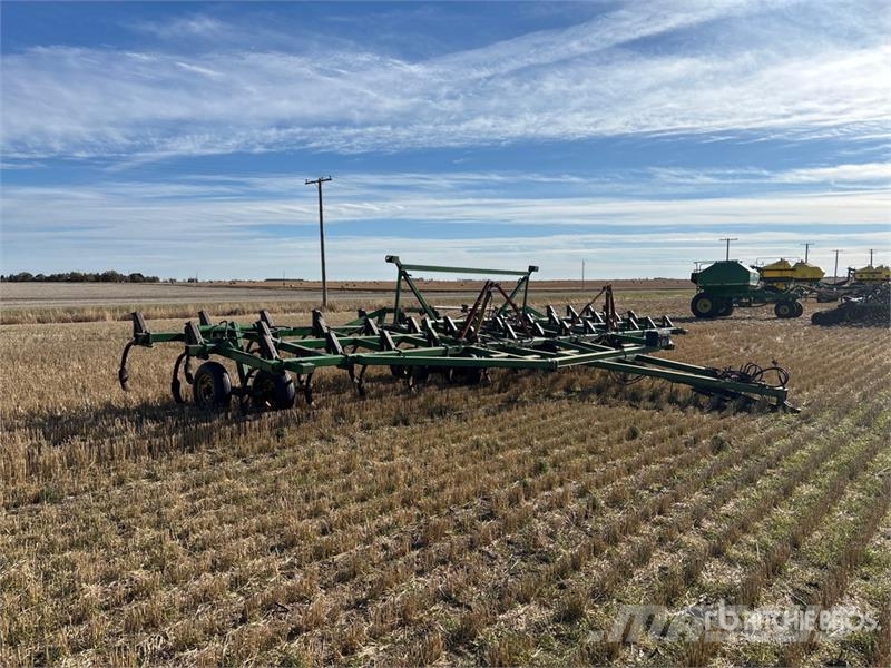John Deere E1600 Peiliniai plūgai