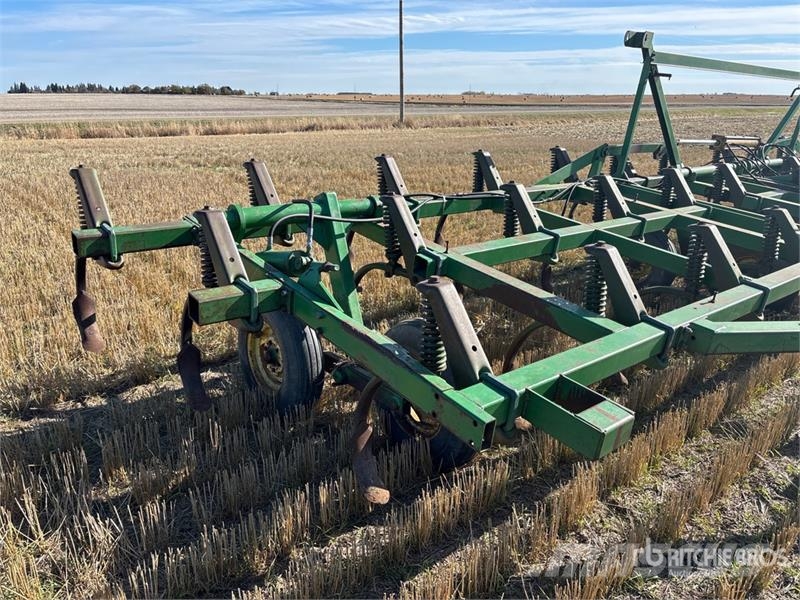 John Deere E1600 Peiliniai plūgai