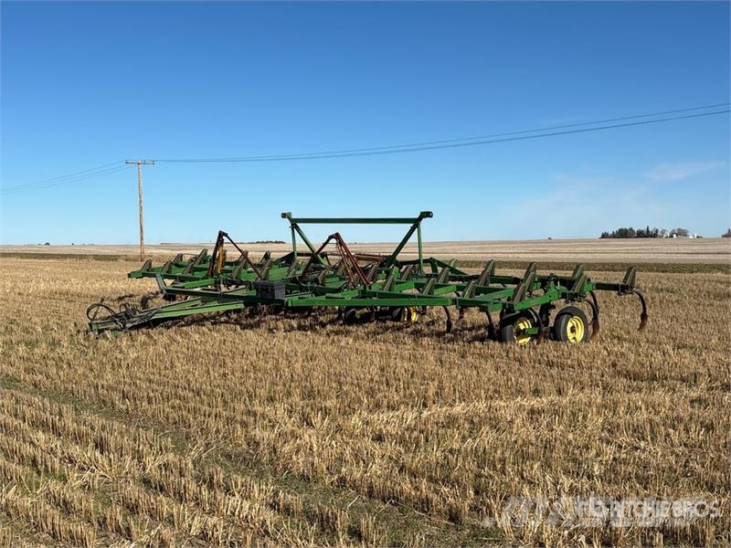 John Deere E1600 Peiliniai plūgai
