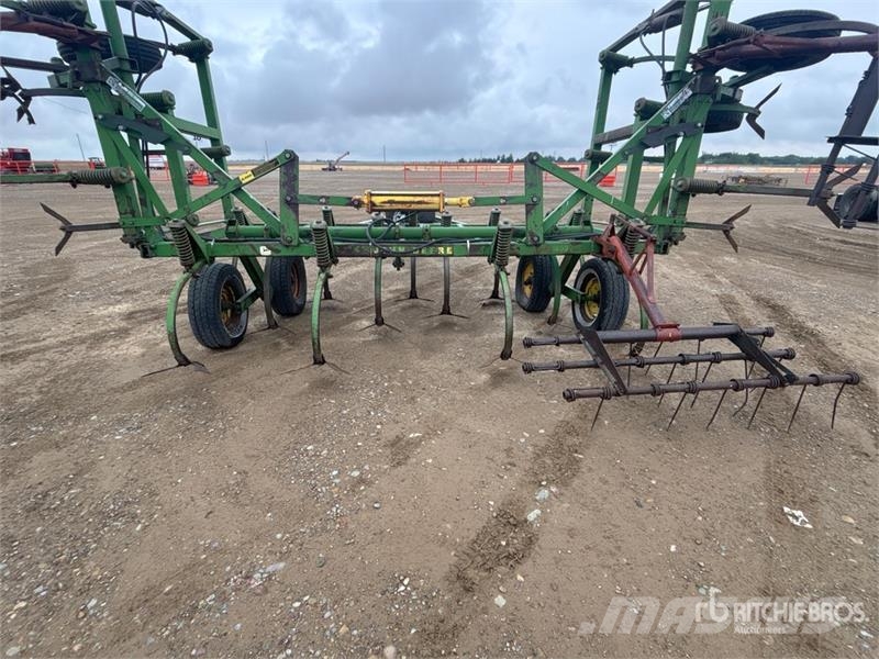 John Deere E1600 24 ft Cultivator Kultivatori