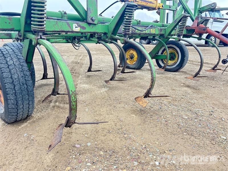 John Deere E1600 24 ft Cultivator Kultivatori