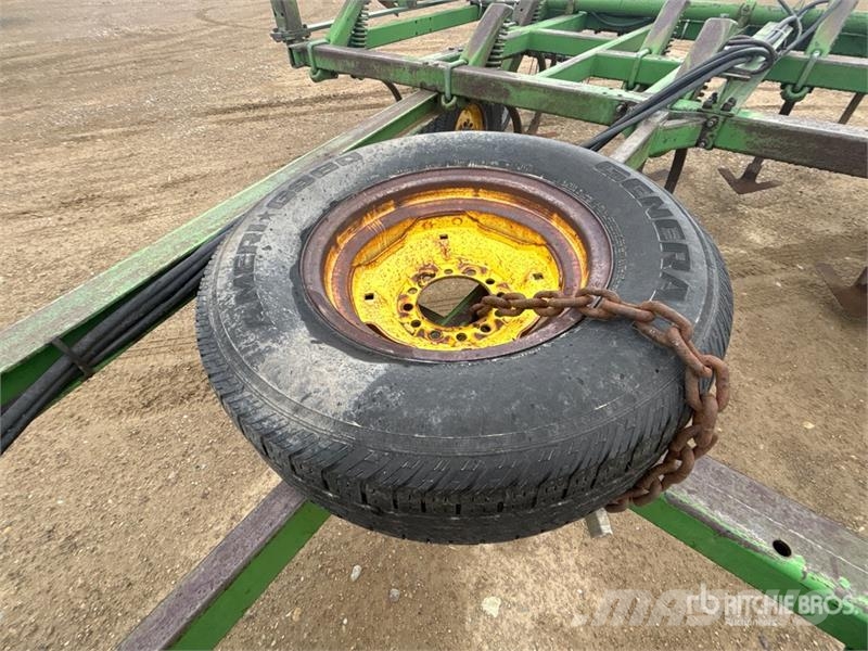 John Deere E1600 24 ft Cultivator Kultivatori