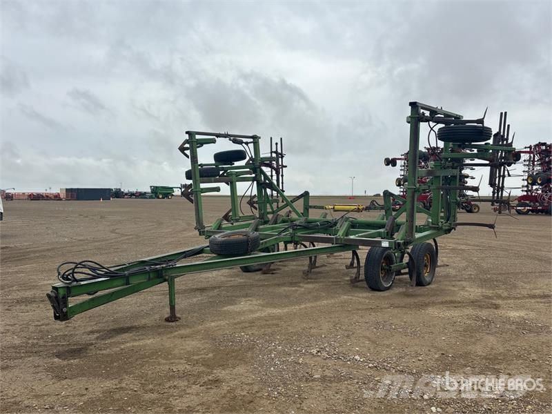 John Deere E1600 24 ft Cultivator Kultivatori