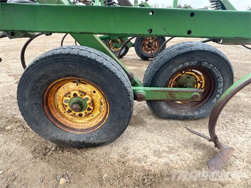 John Deere E1600 24 ft Cultivator Kultivatori