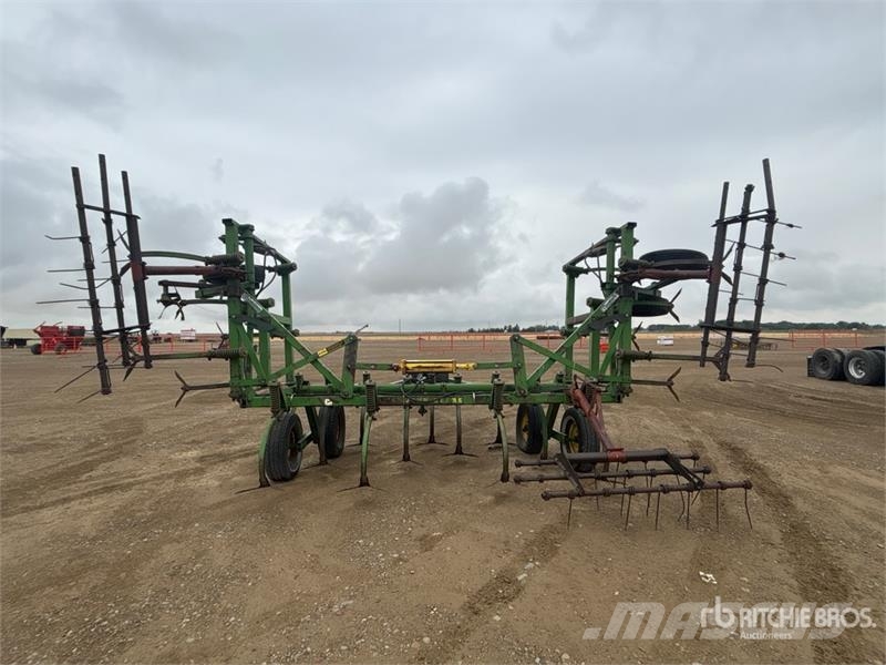 John Deere E1600 24 ft Cultivator Kultivatori