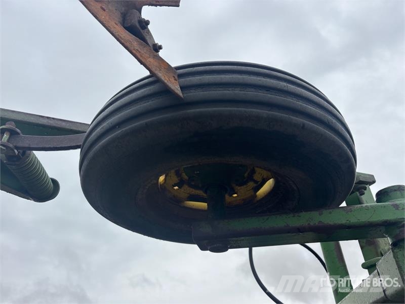 John Deere E1600 24 ft Cultivator Kultivatori