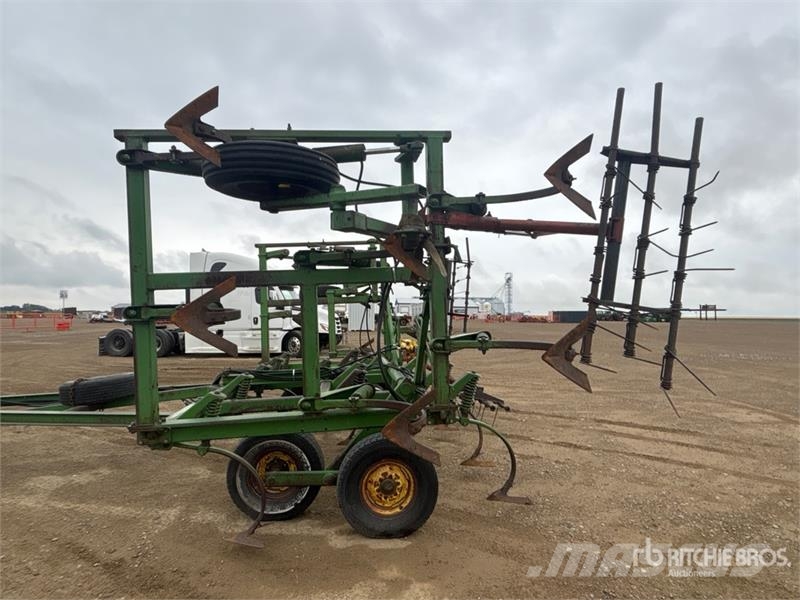 John Deere E1600 24 ft Cultivator Kultivatori