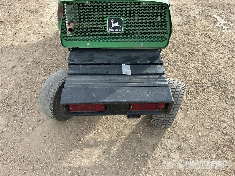 John Deere F912 Ride-On Front Lawn Mower Самохідні газонокосарки