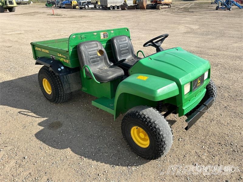 John Deere Gator 4X2 Maquinaria para servicios públicos