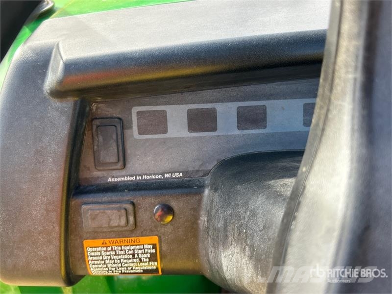 John Deere Gator 620I 4x4 Utility Vehicle Mini utilitaire
