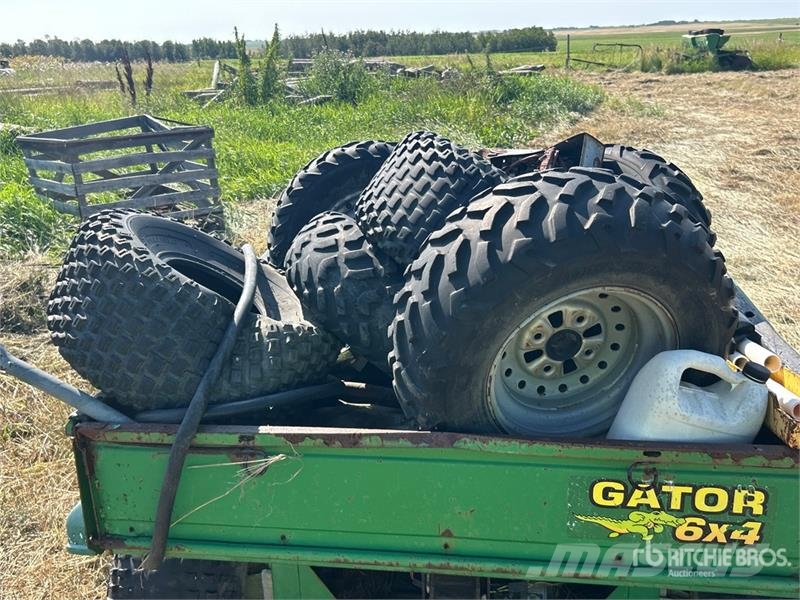 John Deere Gator 6x4 Side By Side (Inoperable) Carros
