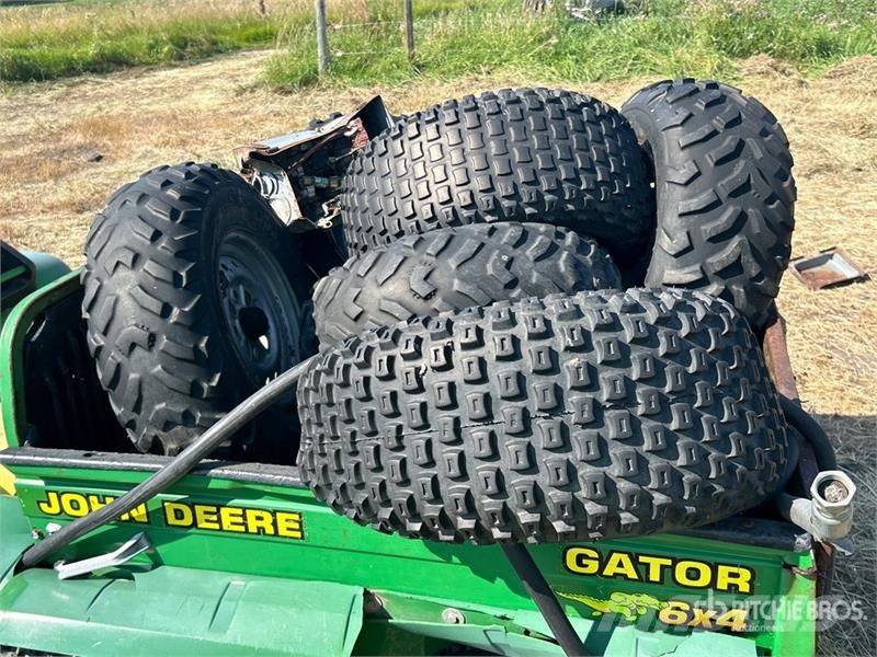 John Deere Gator 6x4 Side By Side (Inoperable) Carros
