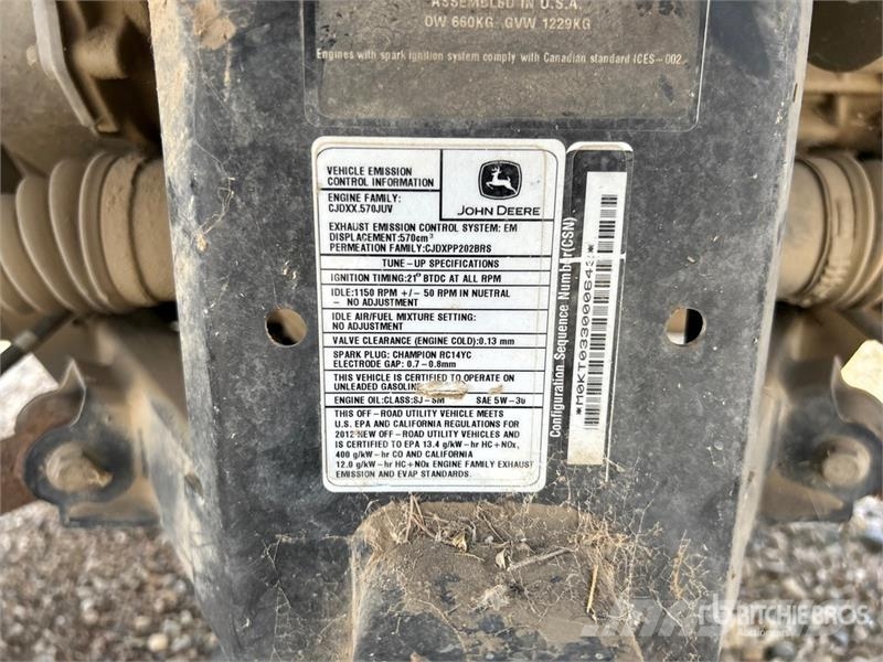 John Deere Gator XUV550 S4 4x4 Utility Vehicle (Inoperable) Maquinaria para servicios públicos