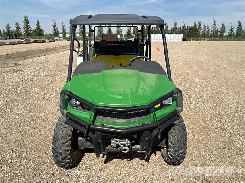 John Deere Gator XUV550 S4 4x4 Utility Vehicle (Inoperable) Maquinaria para servicios públicos