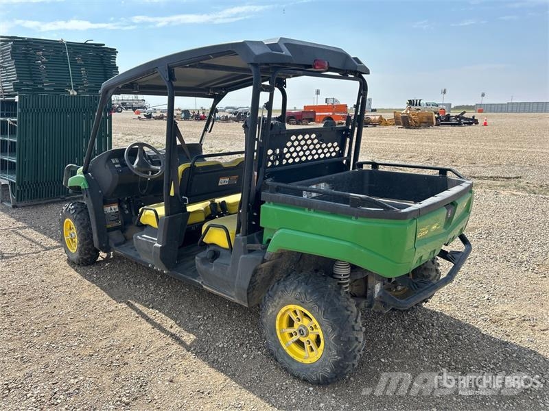 John Deere Gator XUV550 S4 4x4 Utility Vehicle (Inoperable) Maquinaria para servicios públicos